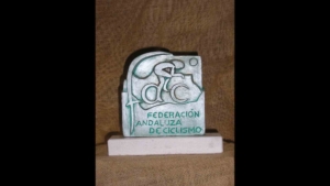 trofeo de cerámica artesanal